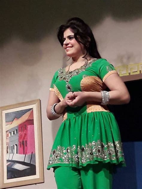 Pashto Sandare Pashto And Punjabi Stage Actress Shanza Khan Hot And Beautiful Pictures