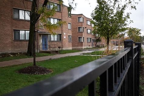 Parkway Gardens Housing Complex Put Up For Sale Chicago Sun Times