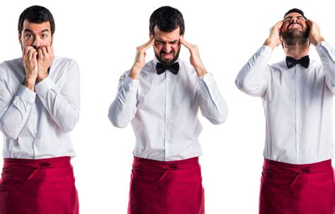 This Waiter Revealed 16 Things Customers Do That Annoy Him