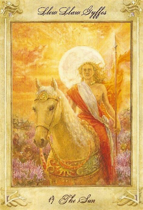 Wicca it's linked to nature, respect for mother earth, with great importance in the cycles of the moon. Галерея Llewellyn Tarot - 80 фотографий | Llewellyn tarot, The sun tarot, Tarot