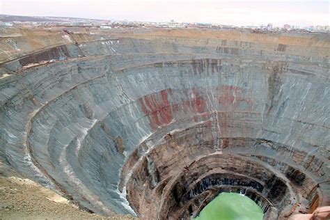 The Worlds Largest Open Pit Diamond Mine The Beading Gem
