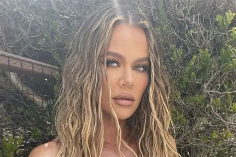 Khloe Kardashian Shows Off Massive Cleavage In Bikini After Getting Back With Tristan Thompson
