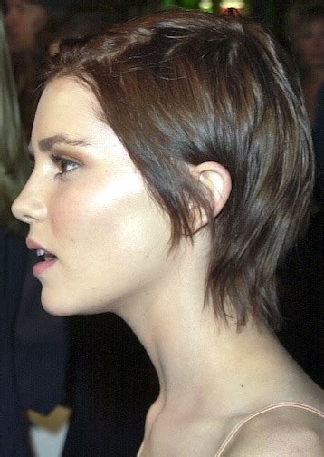 Here's how to the the look with short hair. Pixie Cropped