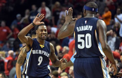 Fedexforum increased its capacity to 40%, growl. Memphis Grizzlies: Free Agent News on Zach Randolph and ...