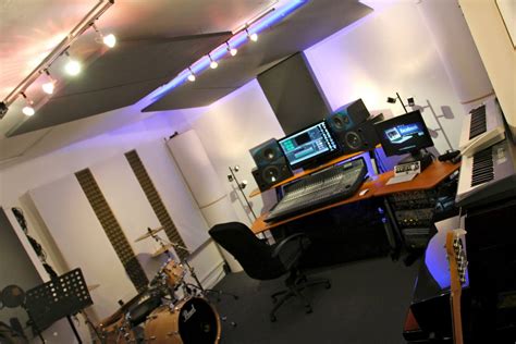 Learn How You Can Build & Soundproof A Recording Studio From A Garden ...