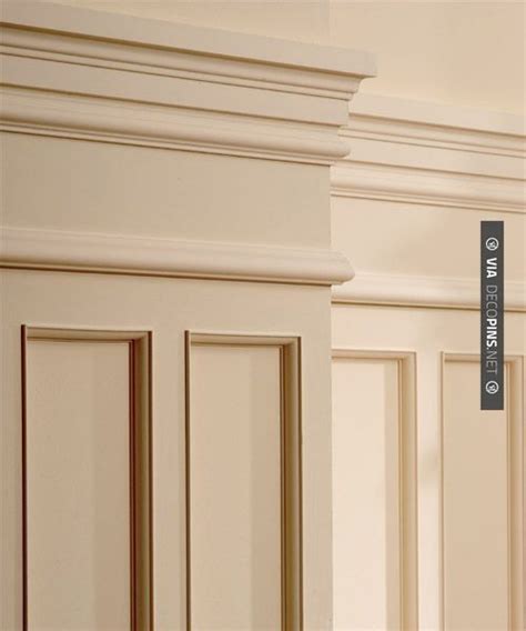 Crown molding & colonial chair rail. Walls on Pinterest | Moldings, Wainscoting and Vaulted ...