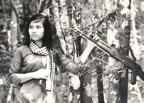 Amazon Com Maikurixukay Vietnam War Female Viet Cong Fighter Photo My