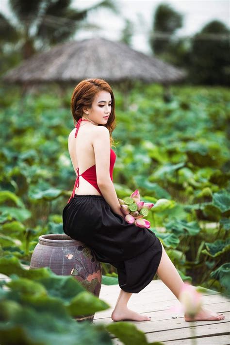 Ao Yem Gorgeous Girls Vietnamese Traditional Dress Asian Beauty
