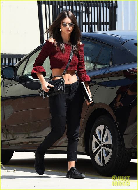 Emily Ratajkowski Bares Her Toned Midriff In Chic Crop Top Look Photo
