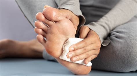 Heres How To Prevent Uncomfortable Sweaty Feet