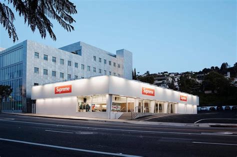 Supreme Opens Flagship Store In Los Angeles Usa News Mallscom