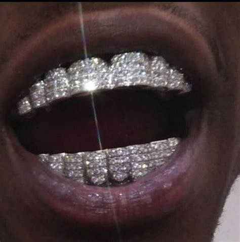 Pin By Lauuuuuren On Braces And Grillz Diamond Grillz Grillz Teeth