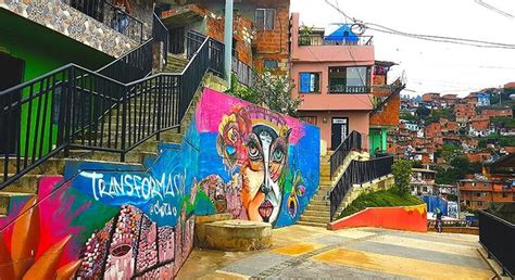 Tour Comuna 13 Visite des graffitis à Medellín Medellin FREETOUR com