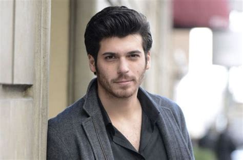 Feb 25, 2021 · can yaman'ın i̇talyan sunucu sevgilisi diletta leotta, halı üzerinde spor yaptığı anları instagram'dan yayınladı. Can Yaman Kimdir, Memleketi Neresi, Kaç Yaşında, Boyu Ve ...