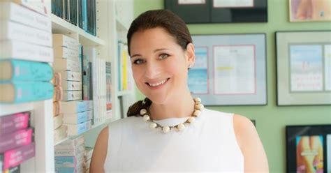 Glamorosi Jennifer Weiner Launches Tour For New Book All Fall Down