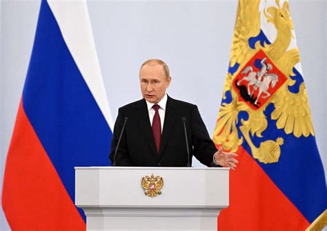 Despite International Condemnation Putin Signs Decrees Declaring Four