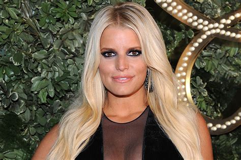 List of all jessica simpson tour dates, concerts, support acts, reviews and venue info. Jessica Simpson Reacts to Subway's Fake Tuna Controversy