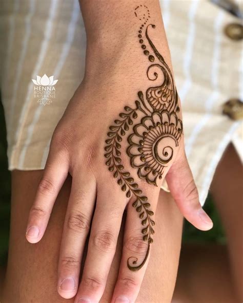 Easy And Simple Mehndi Designs That You Should Try In 2020