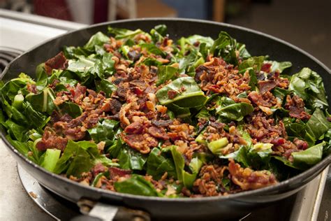 Southern collard greens, you should know, are one of those recipes that has unlimited variations. Bacon and Collard Greens | I'm doing a standard ketogenic ...