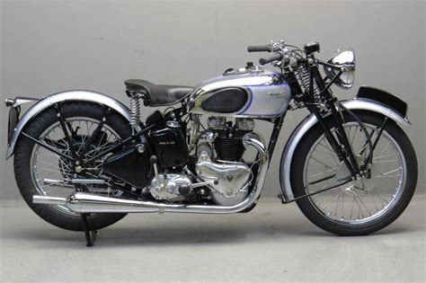 The base model rolls for $12,500 in the u.s. Triumph 1939 T100 500cc 2 cyl ohv - Yesterdays