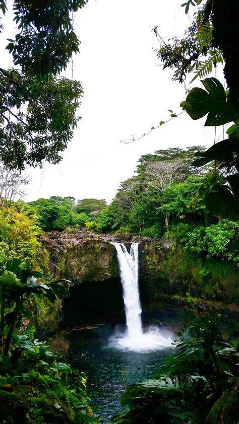 Rainbow Falls In Hawaii The Hilo Waterfalls At Wailuku River State
