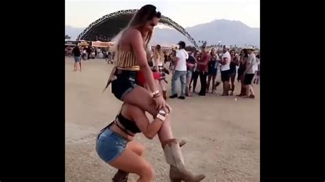 Squat On Fest Shoulder Rides Youtube