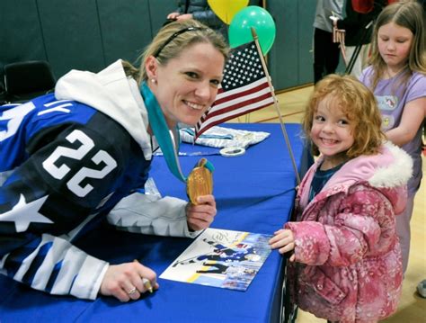 3 Time U S Olympic Hockey Medalist Kacey Bellamy Retires Oneida Dispatch