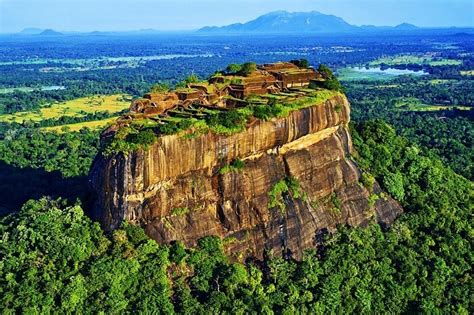 25 Most Beautiful Places In Sri Lanka 2019 Traveltriangle