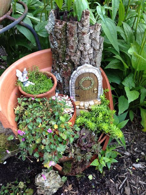 Broken Pots Turned Into Brilliant Diy Fairy Gardens Fabweb