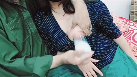 Laptop Repairing Man Drinking Milk Of Desi Girl Boobs Than Fucking In Her Ass Hole Xxx Mobile