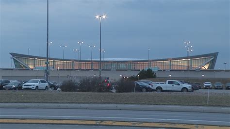 Topping Out Ceremony Marks End Of Construction At Buffalo Airport