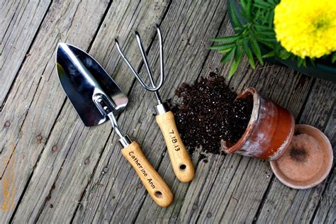 These are normally sold as a set of two, and you usually get better value when buying these together. Personalized Garden Tool Set Hand Trowel Short Shovel