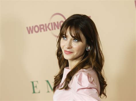 Zooey Deschanel Looks So Different Without Her Famous Bangs Zooey