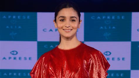 Alia Bhatts Subtle Eyeliner Will Make You Want To Ditch Your Winged Eye