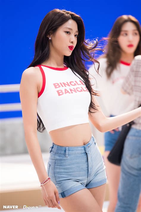 Seolhyun Aoa Weekly Outfits Kpop Outfits Kim Seolhyun Lisa Black Pink Very
