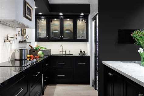 Maybe your uncle bob did it once. 10+ Elegant Black Kitchen Color Schemes Ideas - moetoe