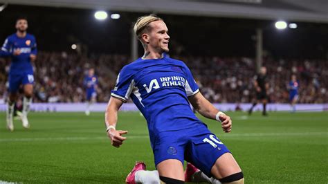 Mykhailo Mudryk Scores First Ever Chelsea Goal Against Fulham In 2 0