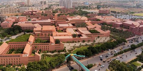 Top 10 Best Medical Universities In Pakistan2020