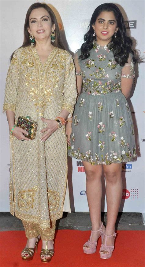 Nita Ambani With Daughter Isha In Pictures Star Studded Opening