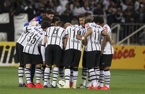 Em 1908, foi o primeiro time mineiro a trocar as antigas bolas de meia pelas bolas de couro. Corinthians desaprova data do jogo contra o Atlético ...
