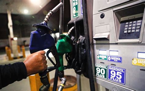 Precio De Los Combustibles Está 38 Por Encima Del Costo Que Debería Tener En El Perú Infobae