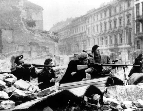 75 Breathtaking Photographs Describe The Warsaw Uprising Of 1944