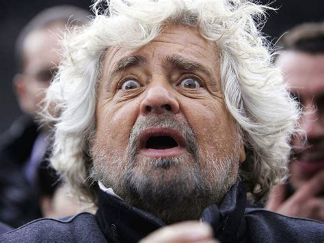 Nel 1990 beppe grillo abbandona la televisione con uno strappo definitivo: Beppe Grillo • Sono l'unico iscritto alla SIAE che si fa ...