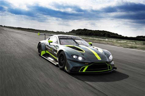 Aston Martin Gt Race Car Photos Cantik