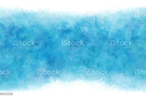 파스텔 색상 여름 푸른 물 추상적 또는 자연 수채화 손 페인트 배경 벡터 일러스트 수채화에 대한 스톡 벡터 아트 및 기타 이미지