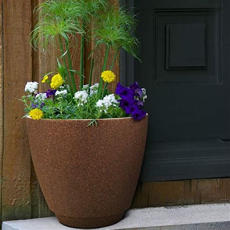 Southern Patio 20 Metro Poly Resin Planter Granite Brown Rmt2004gb