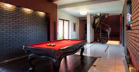 Shop game room decor and personalize your home with pottery barn® today. 10 Ideas For Turning Your Garage Into A Great Games Room