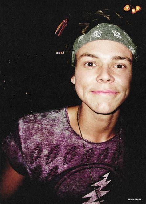 Can We Talk About How Perfect This Picture Is 5sos Ashton Ashton