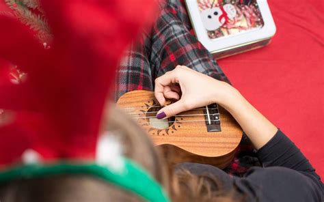 21 Easy Ukulele Christmas Songs To Spice Up Your Holiday 5 Christmas