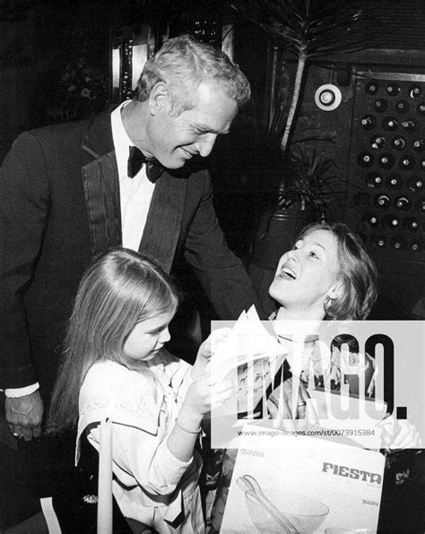 Sept 29 2008 Paul Newman With Daughters Nell Aka Elinor Teresa Newman And Susan Kendall Newman